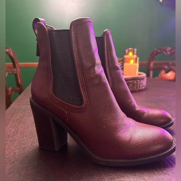 Merona heeled boots size 8 - Picture 5 of 5